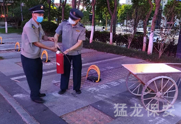 海南安全月消防演练